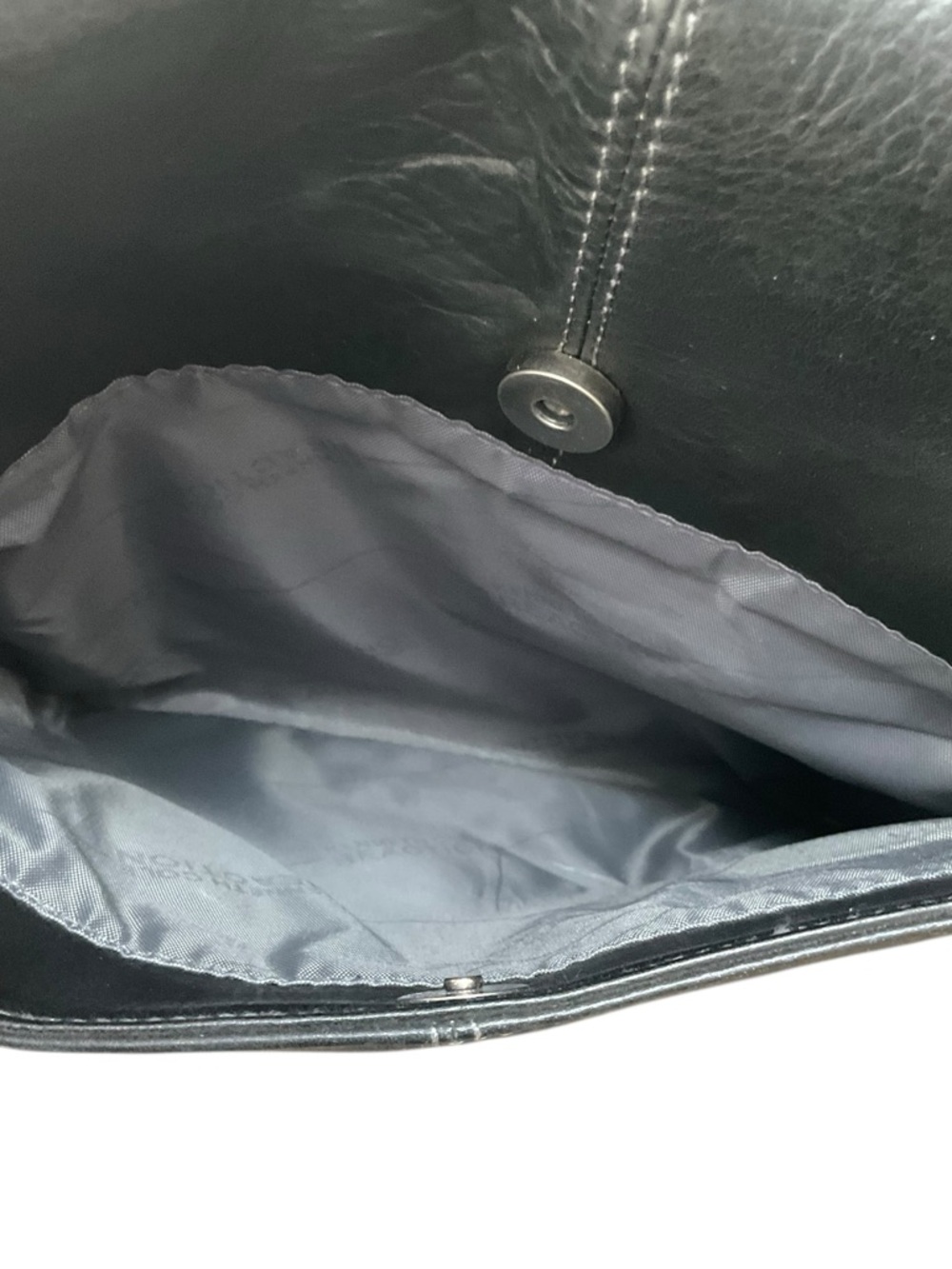 Kenneth Cole Reaction Leather Tablet Shoulder Messenger Bag Colombian EUC - Picture 8 of 16